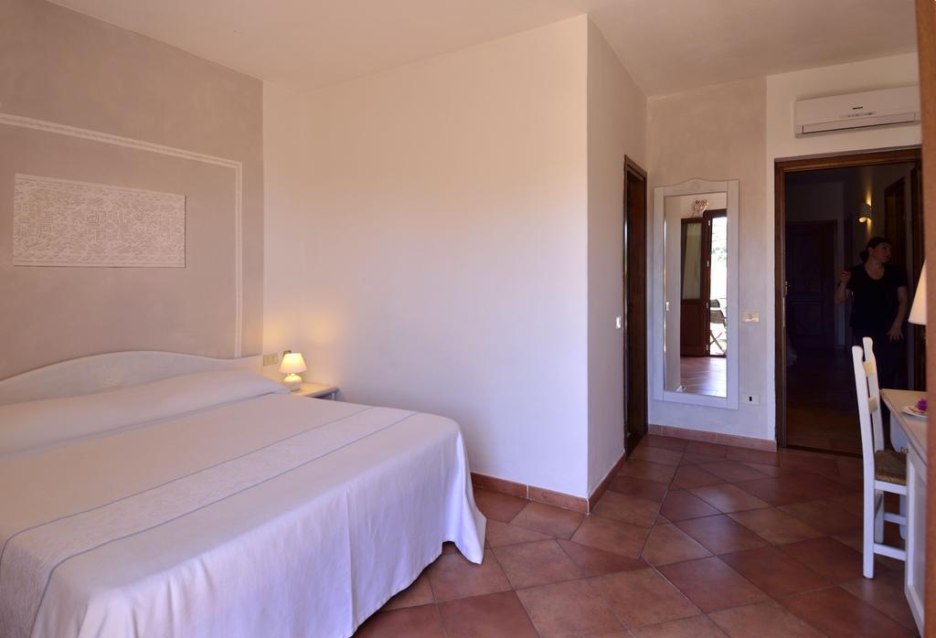 Boutique Hotel Sant'Andrea & Relais San Pantaleo Quarto foto